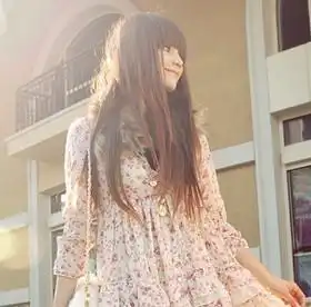 这个女的是那个经常在淘宝网店看到她做模特