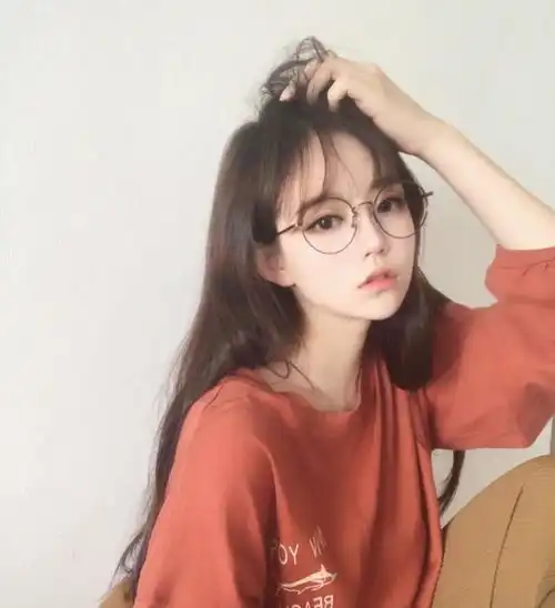 戴眼镜拍照显呆板2个技巧做准备,多个美姿教你拍人像大片