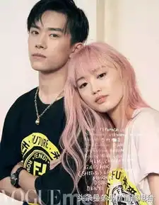 易烊千玺原来这么害羞,比王源还害羞,一碰到女生就脸红
