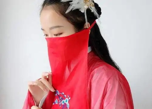 心理测试三个遮脸纱巾哪一个女人味测娶你的男人是什么档次
