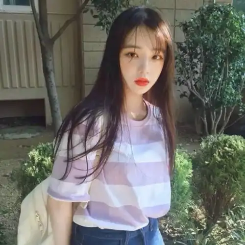 头像世事一场大梦想与你浪费春秋