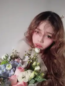 组图校花晒清纯唯美写真捧花变童话森林少女