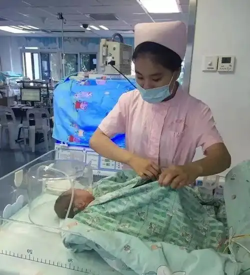 痛心儿童节当天,福州一女婴被弃鱼塘,腹部还留着脐带社会各方接力救援最新进展来了