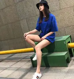甜美可人的中国女孩健身3年,展现东方女孩的窈窕美