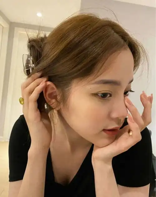 欧阳娜娜清纯少女脸