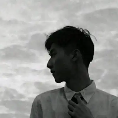 男生头像真人侧脸图片我们的感情不隔夜