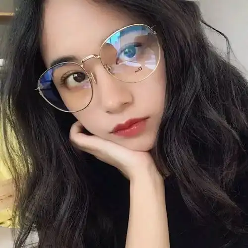 女生戴眼镜头像