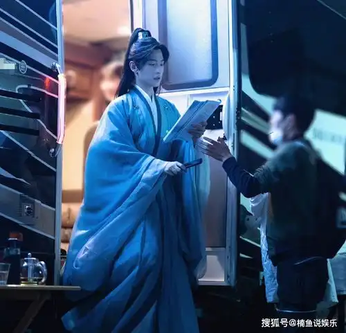 杨洋新剧定妆照曝光,翩翩公子剑眉星目,古装男神回来了
