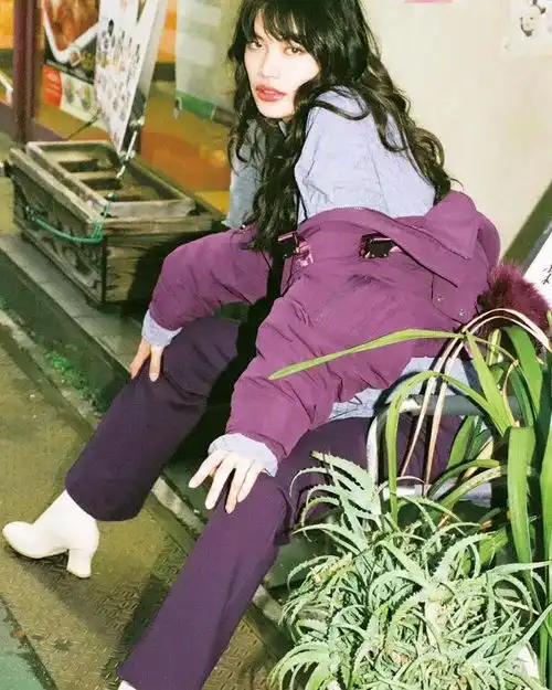 秋冬天不再想穿黑白棕了小仙女紫色搭配守则,照着穿你就很时髦