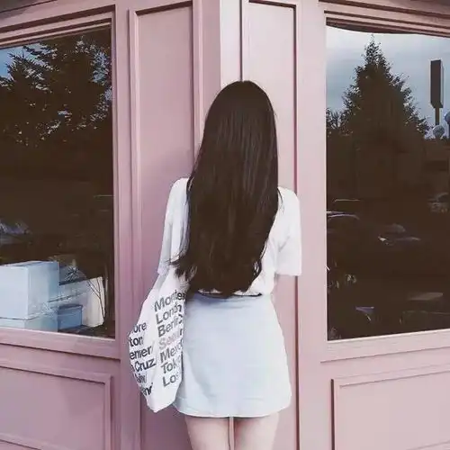 总会有一个人,变成你奋不顾身的理由