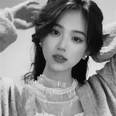 黑白头像女唯美高清图片