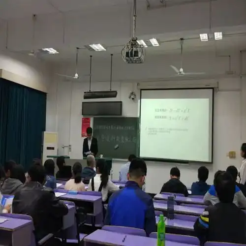工程学院本科生第二十八届科技论文报告会圆满落幕