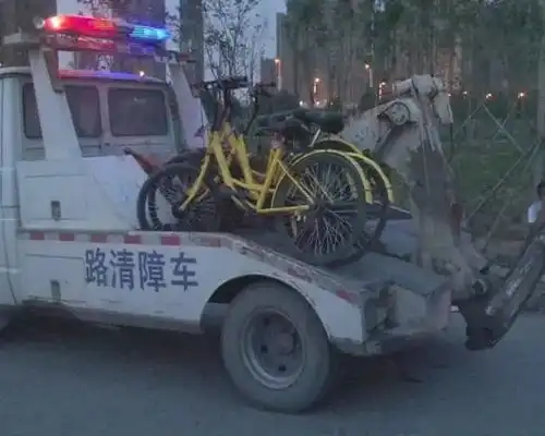 郑州一小男孩骑小黄车摔倒身亡暑期来临,这些隐患家长们一定要知道