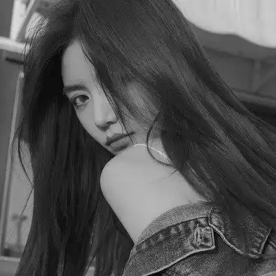 黑白头像女唯美高清图片