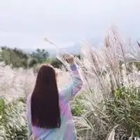 微信头像女生背影文艺
