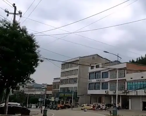 17岁女孩凌晨被同学约出门,水库边发现其尸体,身上只裹着床单