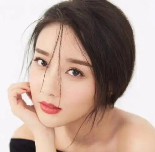 非诚勿扰的最美观众,凭5秒钟镜头进圈,如今成功逆袭