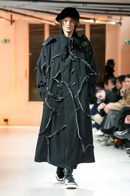 巴黎时装周yohjiyamamoto2020秋冬系列大秀登场
