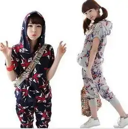 哪个淘宝网站上的衣服比较适合90后