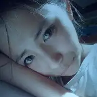 跪求跟这个头像是情侣的女头