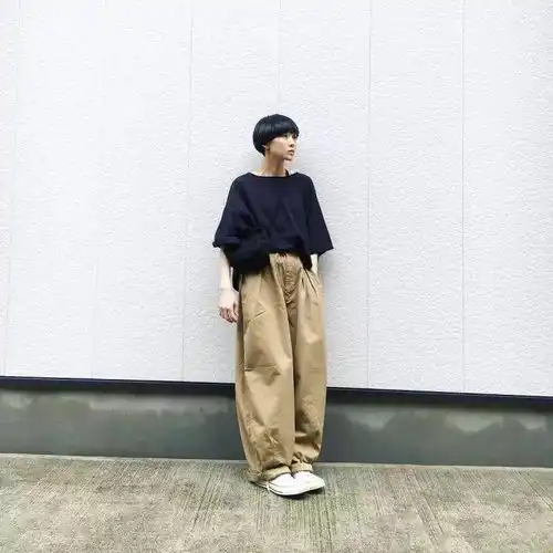 日系穿搭适合高个子女生和短发女生的中性风穿搭
