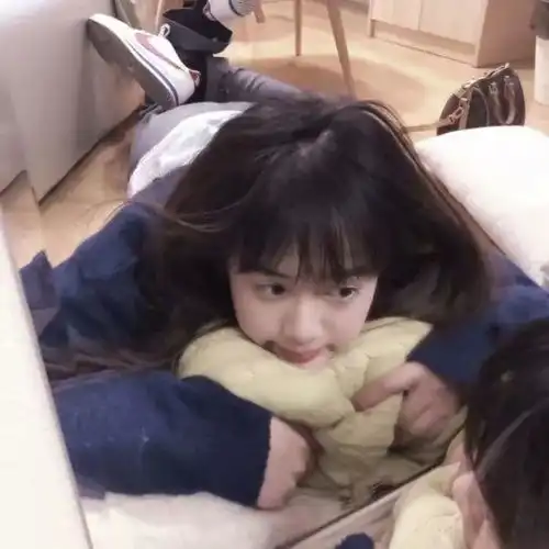 女生头像妈妈说的话真的是为你好晚点恋爱吧
