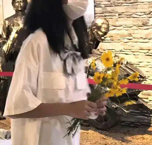 ins不露脸女生头像
