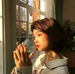 你一定要站在你所热爱的世界里闪闪发光好看复古时尚迷人女生头像