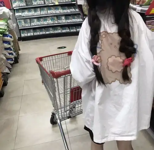 一眼心动的高级感女生头像