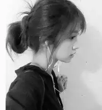 求几张黑白美女qq照片秀谢谢了