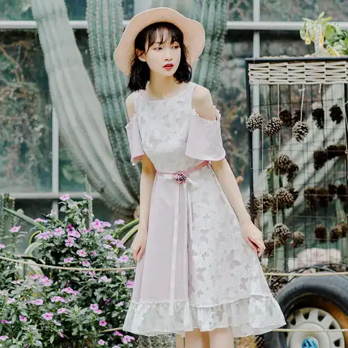 甜蜜少女风连衣裙,溢出盛夏清凉,品味文艺风的细腻温柔