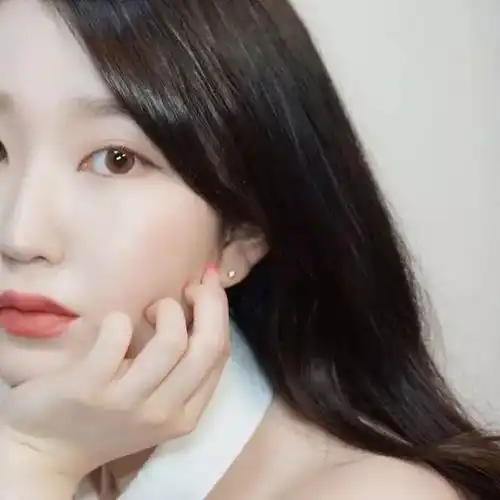 1分钟学会少女感爆棚的眼妆法,这个秋冬有点甜