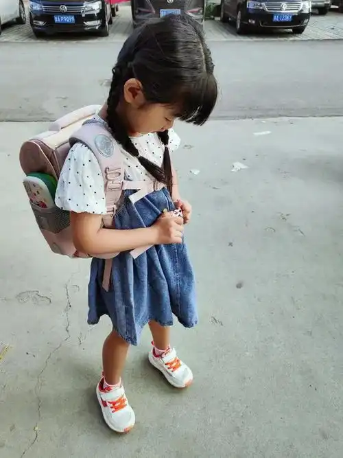 五年级女生课上没忍住,老师尴尬不已,家长的处理获一致好评