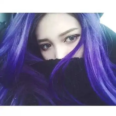 帮我p下图p成头像大小白边去掉谢谢