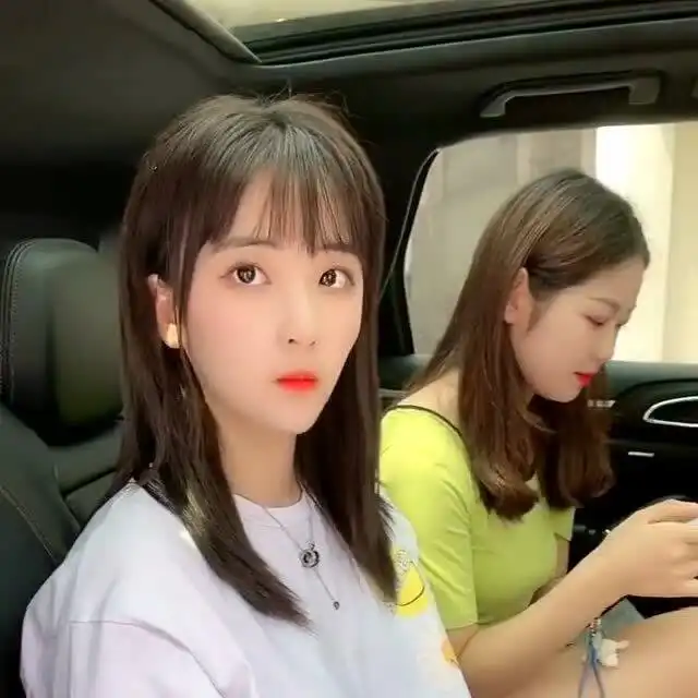 逛街偶遇闺蜜爸爸,看到他出手这么豪横,美女竟然要做她后妈