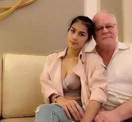 24岁女明星嫁给72岁富翁的真实生活,网友这么老亲得下去吗