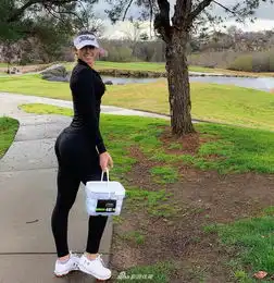 高球美女逆天长腿好身材碧眼童颜一眼难忘