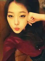 fx组合雪莉全新自拍显成熟邻家女孩变妩媚