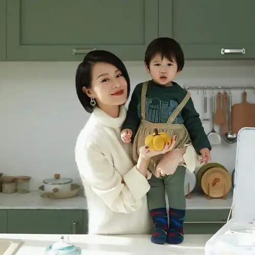 事业上拼命三郎的她,生孩子上也很拼