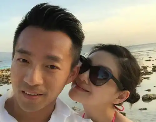 大s豪宅被围,与具俊晔连夜搬家,欲辞退保姆让患病男方照顾孩子