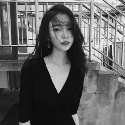 高冷霸气黑白头像女生,我望眼欲穿看到你的拽范