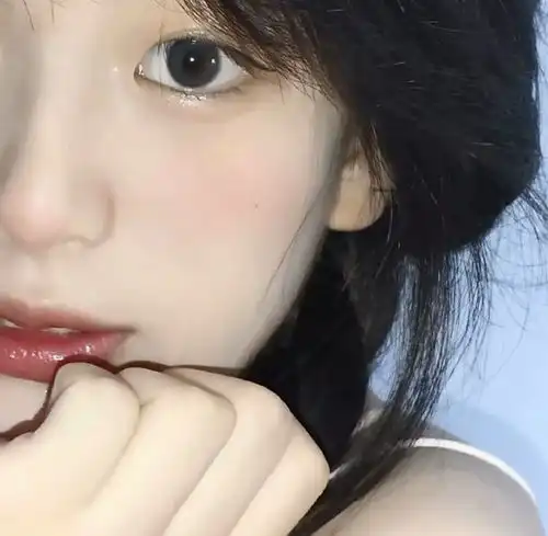 女头期待夏天橘子汽水一样的心动