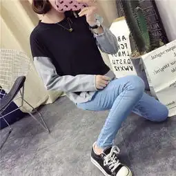 早秋女装韩版原宿风个性黑白拼色字母长袖喇叭袖t恤宽松学生上衣