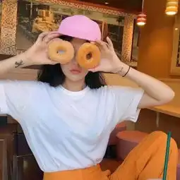 带着帽子的女生头像精选