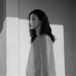 女生头像黑白伤感女头