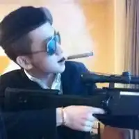 繁华面具背后华丽的虚伪