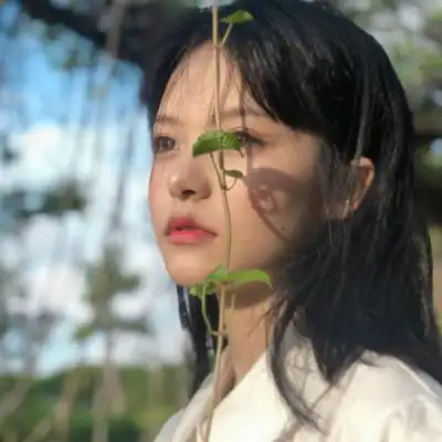2023温柔甜美女生唯美图片