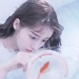 女生暗恋你,就会透露的三个小细节,最后一条露出狐狸尾巴了