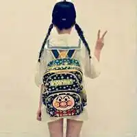 qq头像女生背影带帽背书包带字