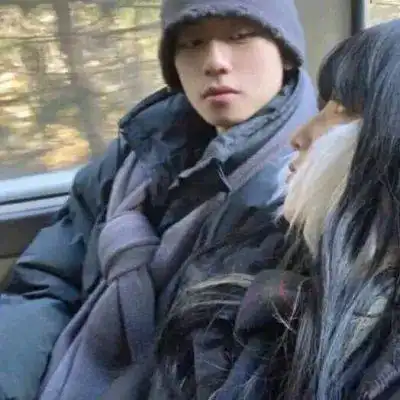 情侣头像新年超幸福的真人情头
